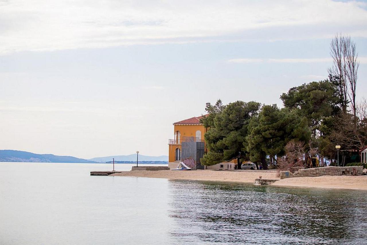 Villa Elysium - Beautiful Family House With Heated Pool Kastela Exterior photo