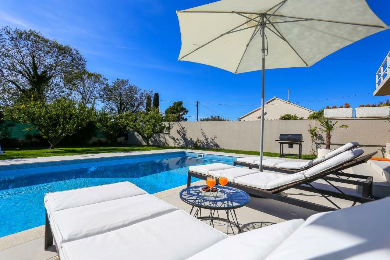 Villa Elysium - Beautiful Family House With Heated Pool Kastela Exterior photo