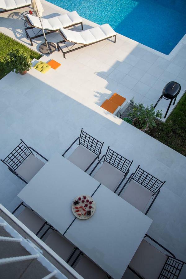 Villa Elysium - Beautiful Family House With Heated Pool Kastela Exterior photo